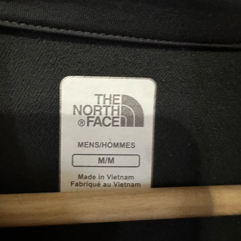 The North Face Animagi Insulated Running Jacket in Blue, Black & Red - Medium